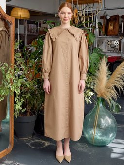 Yakası Fırfırlı Karamel Gömlek Elbise