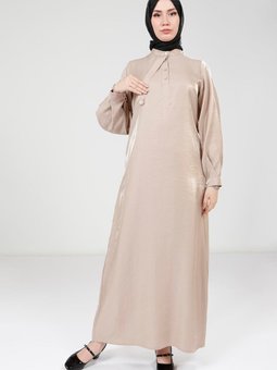 Taş Broşlu Renk Parlak Kumaş Elbise