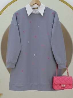 Gri Bisiklet Yaka Kalp İşlemeli Yırtmaçlı Tunik