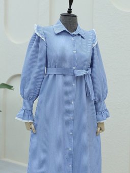 İndigo Önü Düğmeli Dantel Detaylı Kemerli Elbise