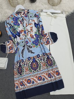 Lacivert Çiçek Desenli Yarım Düğmeli Pamuk Viskon Tunik