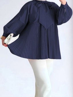 Lacivert Yakası Bağcıklı Kolları Ve Eteği Pliseli Tunik