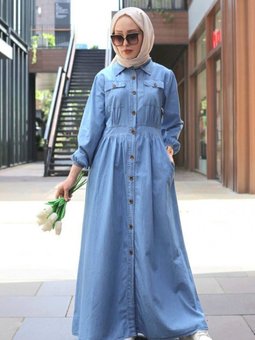 Mavi Kolu Lastikli Boydan Düğmeli Çift Cepli Kot Elbise