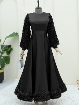 Siyah Eteği Ve Kolları Gül Detaylı Saten Abiye Elbise