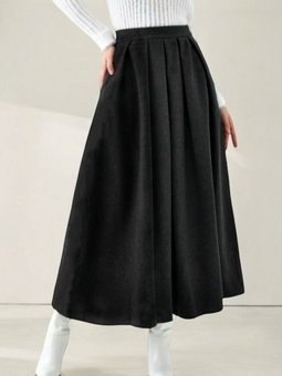 Siyah Pileli Fermuarlı Kaşe Etek