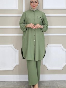 Yeşil Aksesuarlı Hakim Yaka İkili Takım