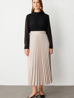 Kum Uzun Piliseli Etek