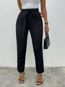 Siyah Kemerli Bilek Pantolon