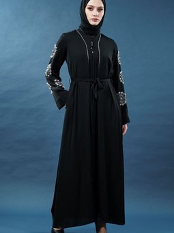 Siyah İnci Detaylı Fermuarlı Kuşaklı Abaya