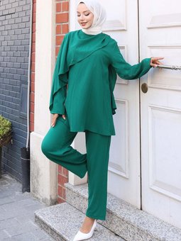 Yeşil Pelerin Detaylı İkili Takım