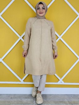 Bej Yakası Biyeli Taş Detaylı Tunik