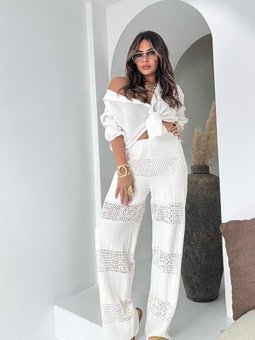 Ekru Lazer Kesim Detaylı Delikli Pantolon