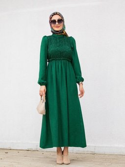 Zümrüt Yeşili Dantelli Robalı Keten Elbise