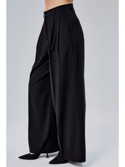 Siyah Salaş Kesim Pileli Kumaş Pantolon