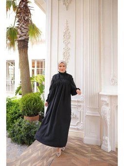 Balıkçı Dik Yaka Kolları Lastikli Bol Kesim Büzgülü Siyah Elbise 46)