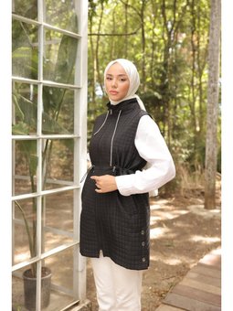 Kapitone Siyah Yelek