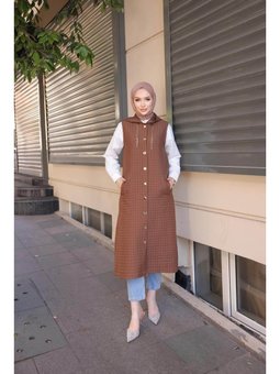 Kapüşonlu Çıtçıtlı Kolsuz Cepli Uzun Kapitone Kahverengi Yelek