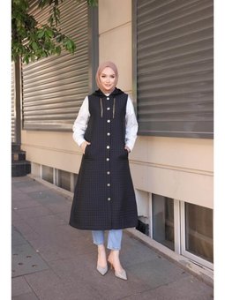 Kapüşonlu Çıtçıtlı Kolsuz Cepli Uzun Kapitone Siyah Yelek