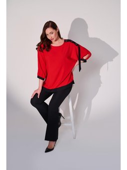 Büyük Beden Yakada Yıldız Aksesuarlı Kırmızı Gömlek