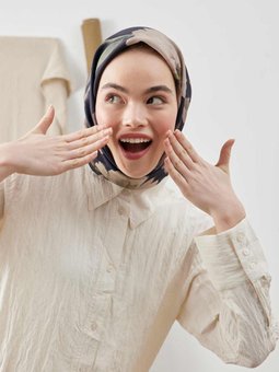 Soft Garden Desen Pamuk İpek Siyah Eşarp