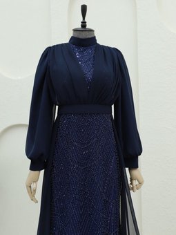 Lacivert Boncuk Ve Pul Detaylı Kemerli Şifon Abiye Elbise