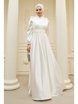 Çapraz Desenli Piliseli Beyaz Saten Elbise