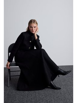 Dokulu Düğmeli Siyah Ceket