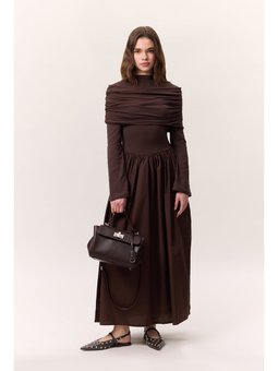 Geniş Etekli Uzun Kahverengi Elbise