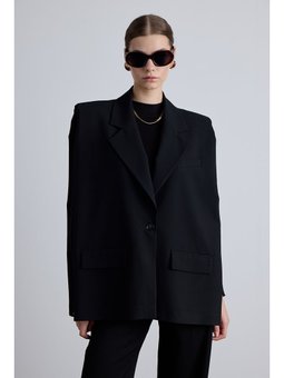 Geniş Omuzlu Siyah Yelek