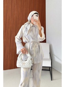 Eşarplı Desenli Takım