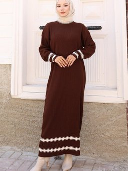 Kahverengi Desenli Triko Elbise