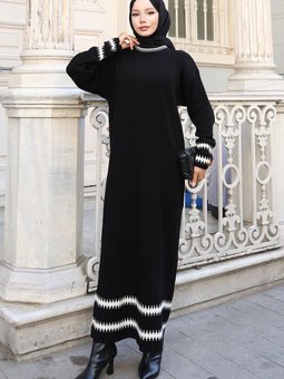 Siyah Desenli Triko Elbise