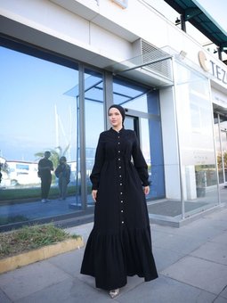 Siyah Eteği Fırfırlı Dantelli Müslin Elbise