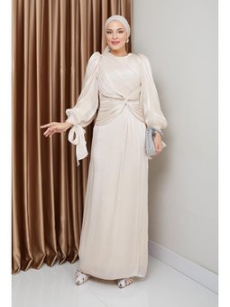 Volan Ve Fiyonk Detaylı Kol Ağzı Bağlamalı Yoryo İpek Krem Abiye Elbise