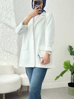 Cepli Tek Düğmeli Likralı Beyaz Ceket