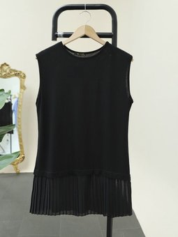 Siyah Eteği Tül Detaylı Pliseli Penye İçlik