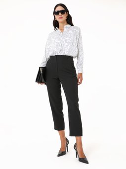 Nervür Detaylı Siyah Pantolon
