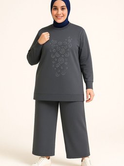 Gri Zarif Önü Taş Detaylı Ve Bisiklet Yaka Tunik Pantolon İkili Takım