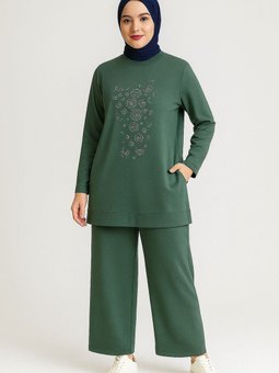 Yeşil Zarif Önü Taş Detaylı Ve Bisiklet Yaka Tunik Pantolon İkili Takım