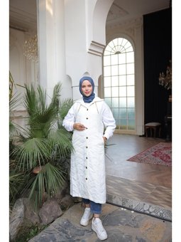 Kapüşonlu Çıtçıtlı Kolsuz Cepli Kapitone Uzun Krem Yelek 46)