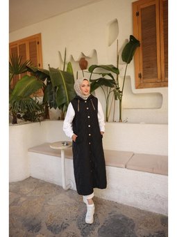 Kapüşonlu Çıtçıtlı Kolsuz Cepli Uzun Kapitone Siyah Yelek 46)