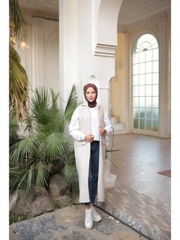 Kapüşonlu Fermuarlı Kolsuz Önden Cepli Kapitone Uzun Bej Yelek 46)