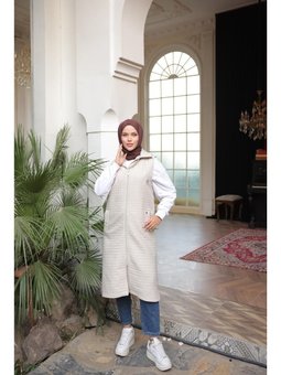 Kapüşonlu Fermuarlı Kolsuz Yandan Cepli Kapitone Bej Yelek 46)