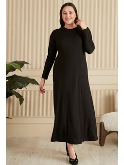 Büyük Beden Nergiz Jakar Anne Siyah Elbise