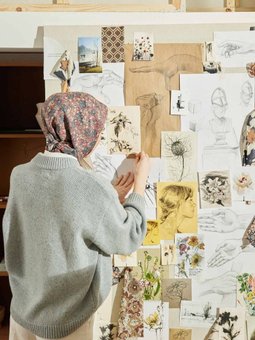 Bloomıng Garden Desen Pamuk İpek Eşarp Gülkurusu