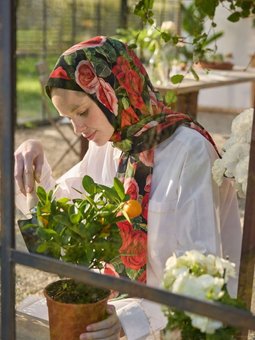 Garden Rose Desen Kırmızı Şal