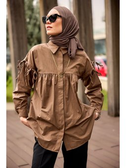Kolu Bağcık Fiyonklu Kahverengi Gömlek