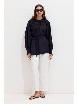 Bağcık Detaylı Vual Siyah Tunik