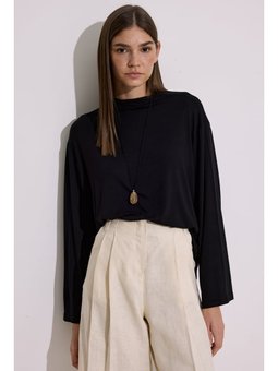 Dökümlü Uzun Kol Siyah Bluz