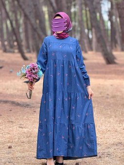 Koyu Mavi Çiçek Nakışlı Kot Elbise